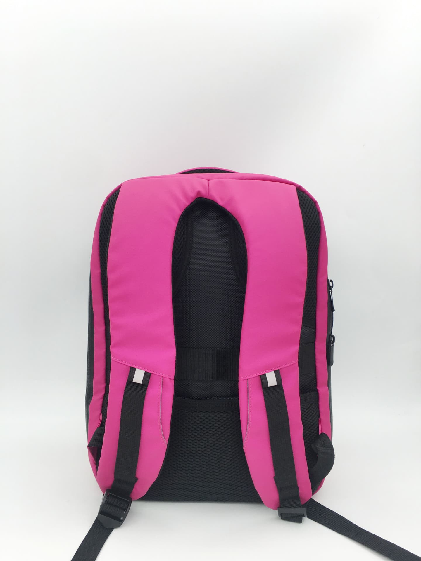 スマートデザイン防水パソコンリュック