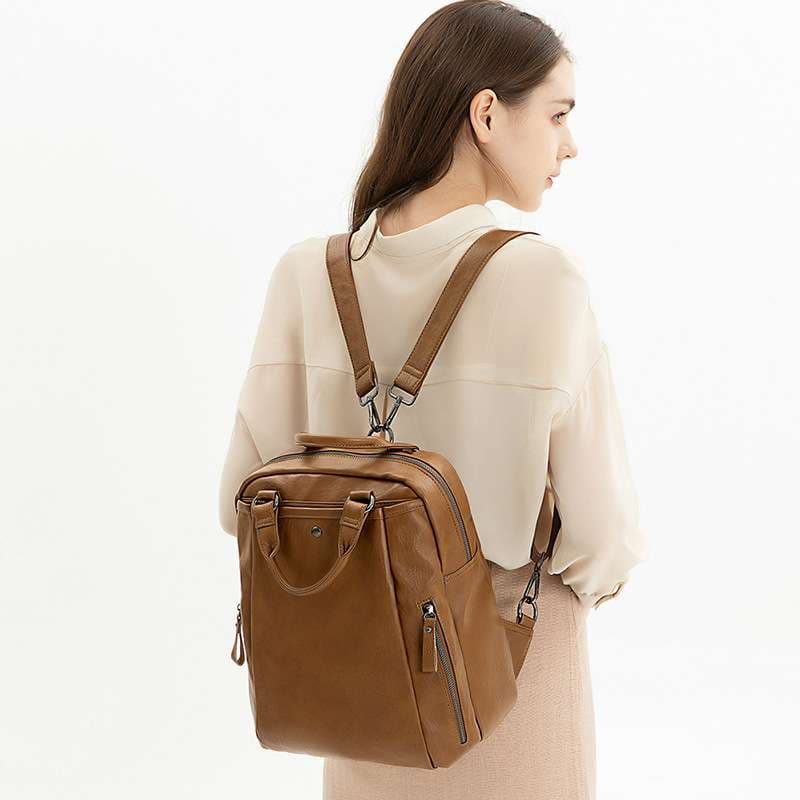 多機能レザー調パソコンリュック