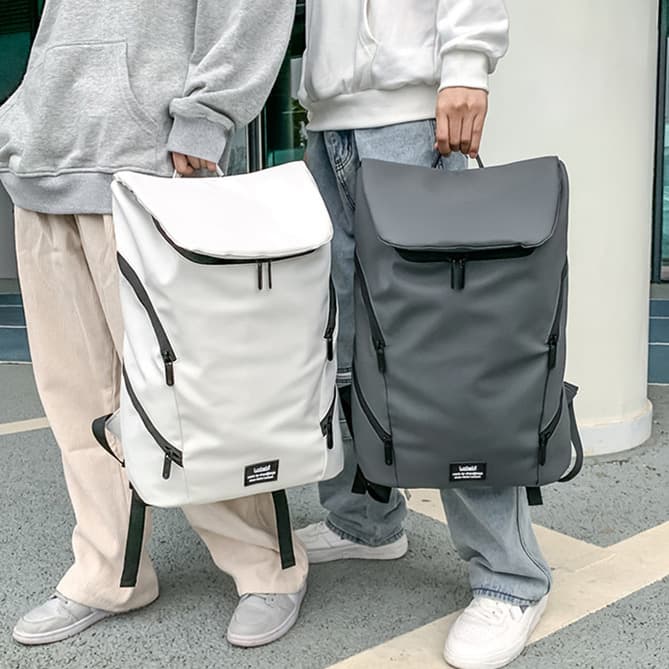 パソコンリュック メンズ大容量リュック 撥水加工 多機能ポケット付き
