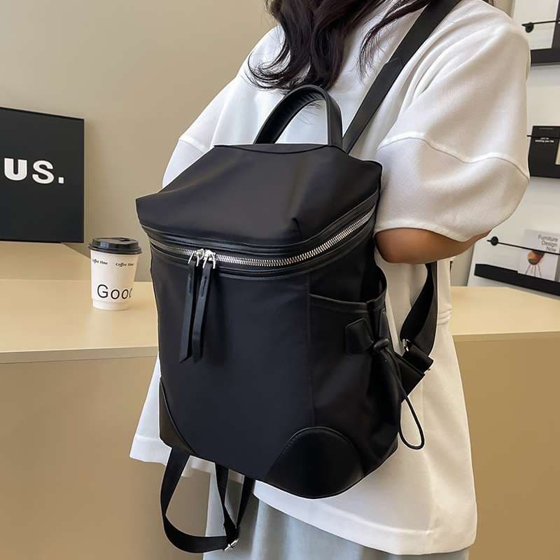 洗練シンプルパソコンリュックサック