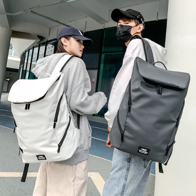 パソコンリュック メンズ大容量リュック 撥水加工 多機能ポケット付き