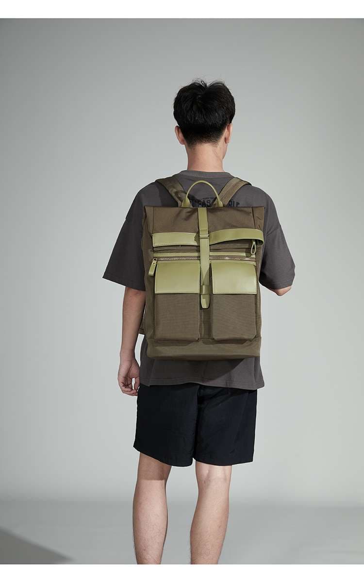 パソコンリュック 多機能防水ミリタリースタイルバックパック