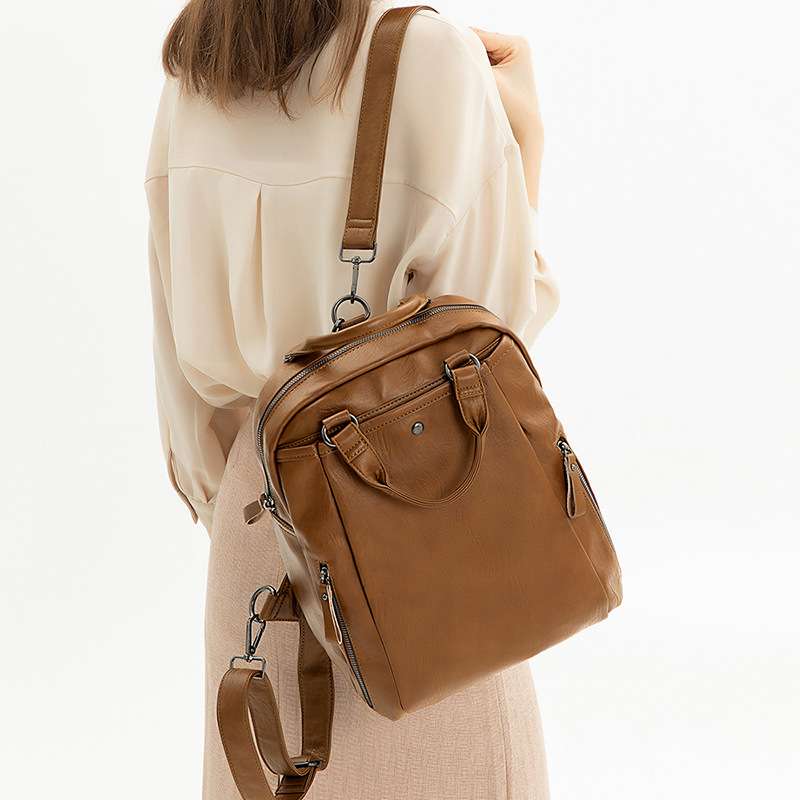 多機能レザー調パソコンリュック