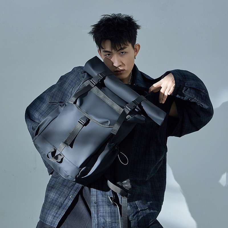 パソコンリュック アーバンエッジ ロールトップバックパック