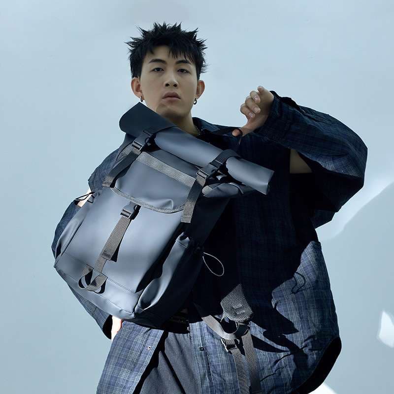 パソコンリュック アーバンエッジ ロールトップバックパック