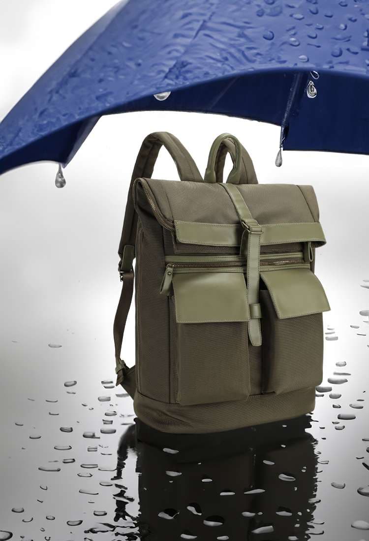 パソコンリュック 多機能防水ミリタリースタイルバックパック